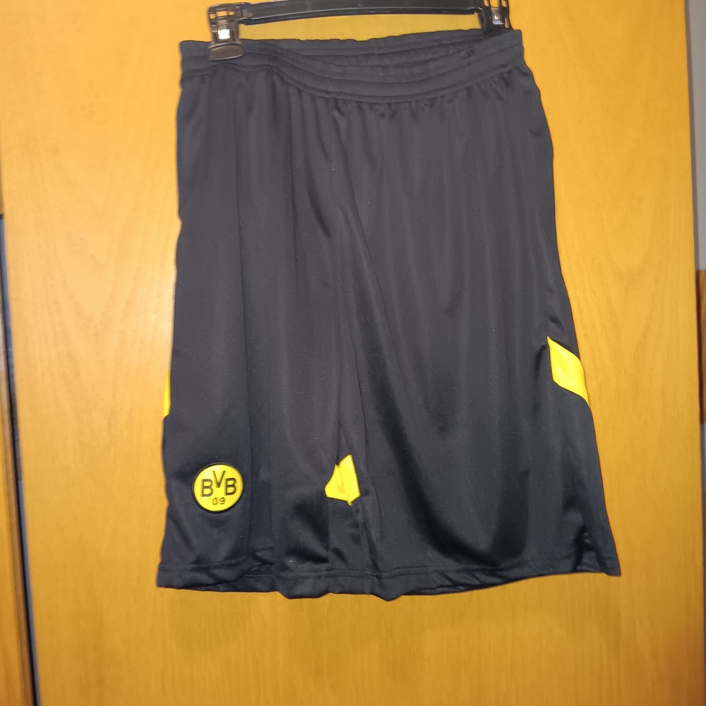 Mens Size XL, BVB Black and Yellow Athletic Shorts